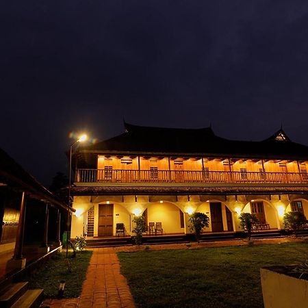 Kumarakom Heritage Resort Kottayam Buitenkant foto
