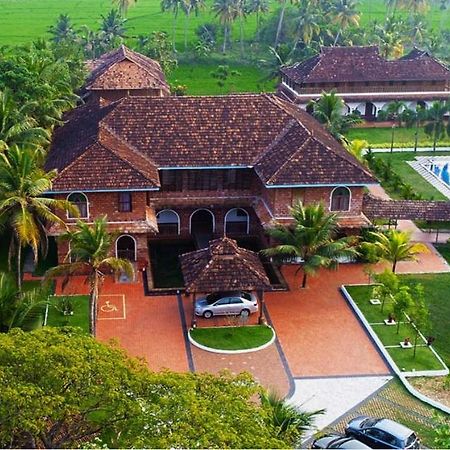 Kumarakom Heritage Resort Kottayam Buitenkant foto