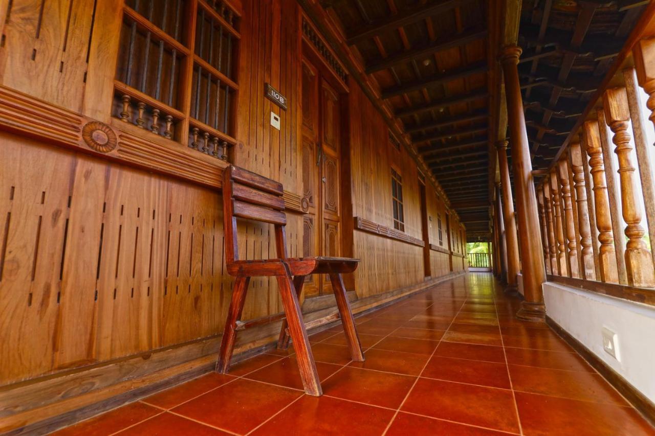 Kumarakom Heritage Resort Kottayam Buitenkant foto