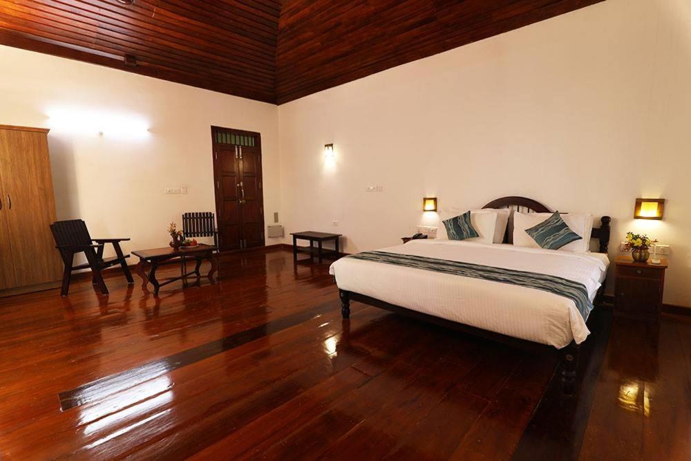 Kumarakom Heritage Resort Kottayam Buitenkant foto