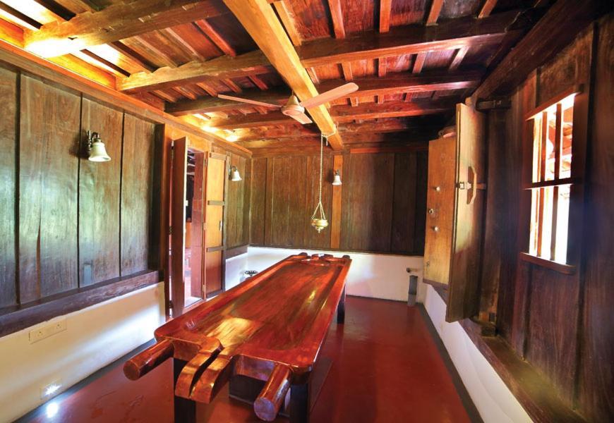 Kumarakom Heritage Resort Kottayam Buitenkant foto